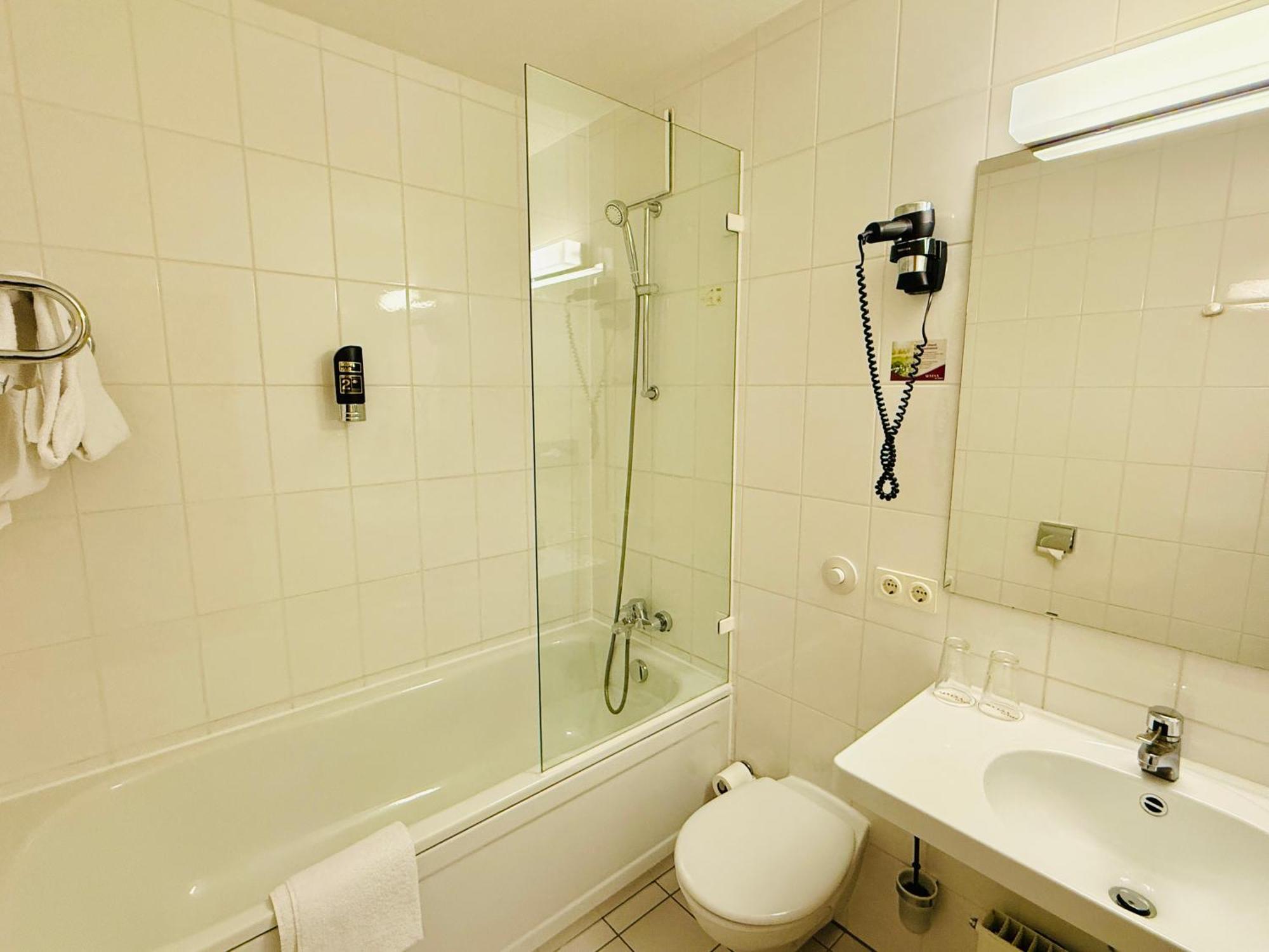 Arvena Messe Hotel Nuremberg Bagian luar foto