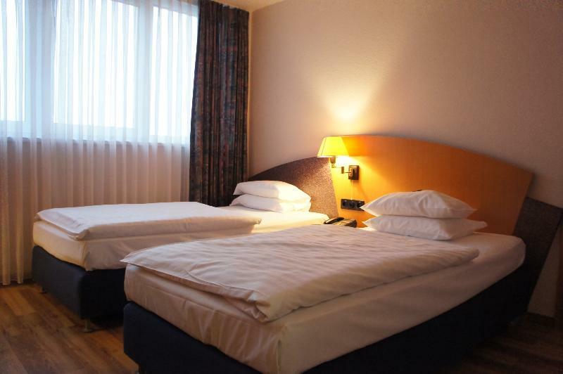 Arvena Messe Hotel Nuremberg Bagian luar foto